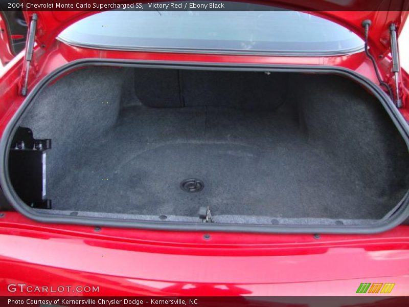 Victory Red / Ebony Black 2004 Chevrolet Monte Carlo Supercharged SS