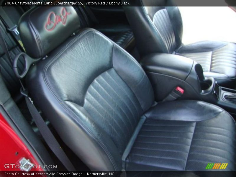 Victory Red / Ebony Black 2004 Chevrolet Monte Carlo Supercharged SS