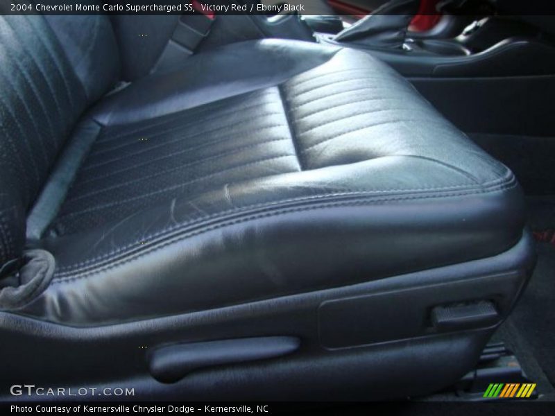 Victory Red / Ebony Black 2004 Chevrolet Monte Carlo Supercharged SS