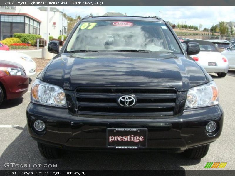 Black / Ivory Beige 2007 Toyota Highlander Limited 4WD