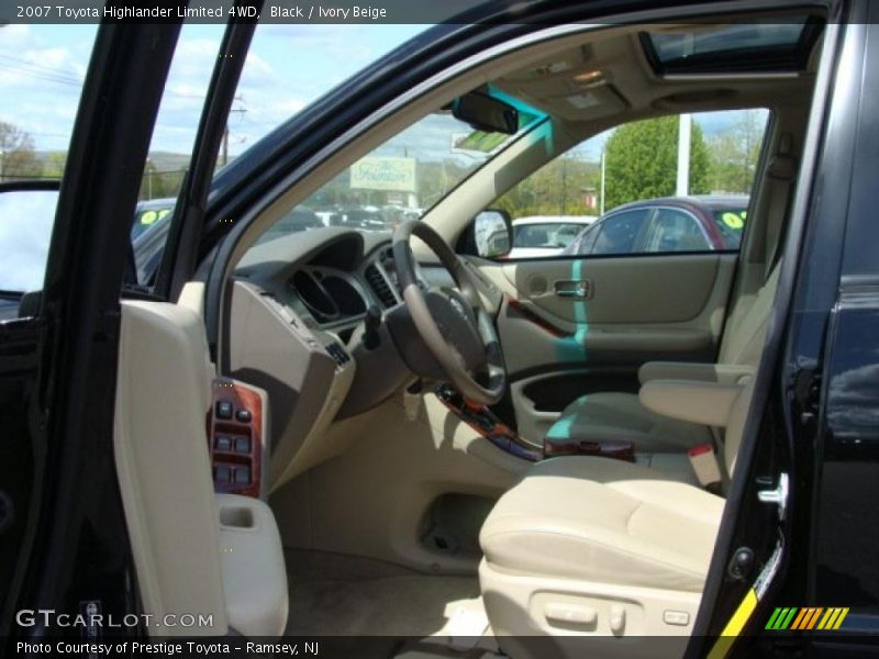 Black / Ivory Beige 2007 Toyota Highlander Limited 4WD