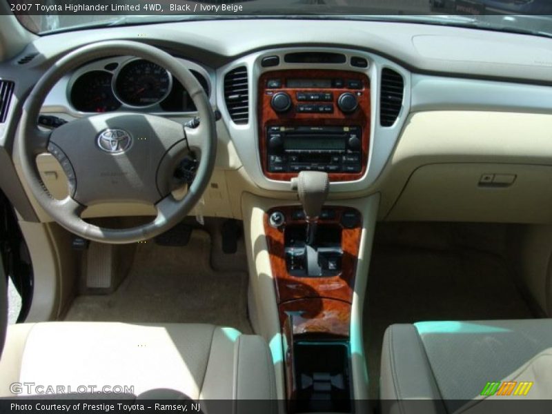 Black / Ivory Beige 2007 Toyota Highlander Limited 4WD