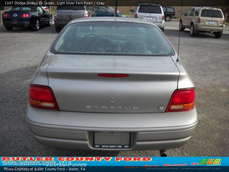 Light Silver Fern Pearl / Gray 1997 Dodge Stratus ES Sedan