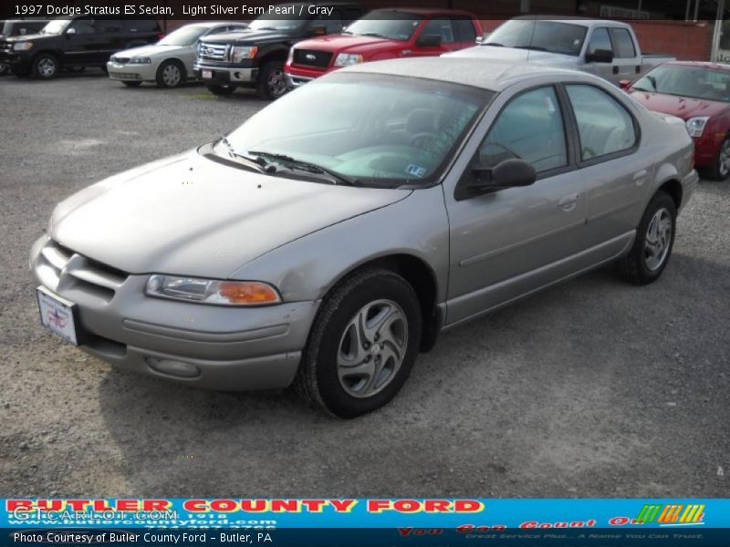 Light Silver Fern Pearl / Gray 1997 Dodge Stratus ES Sedan