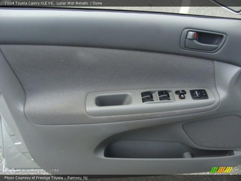 Lunar Mist Metallic / Stone 2004 Toyota Camry XLE V6