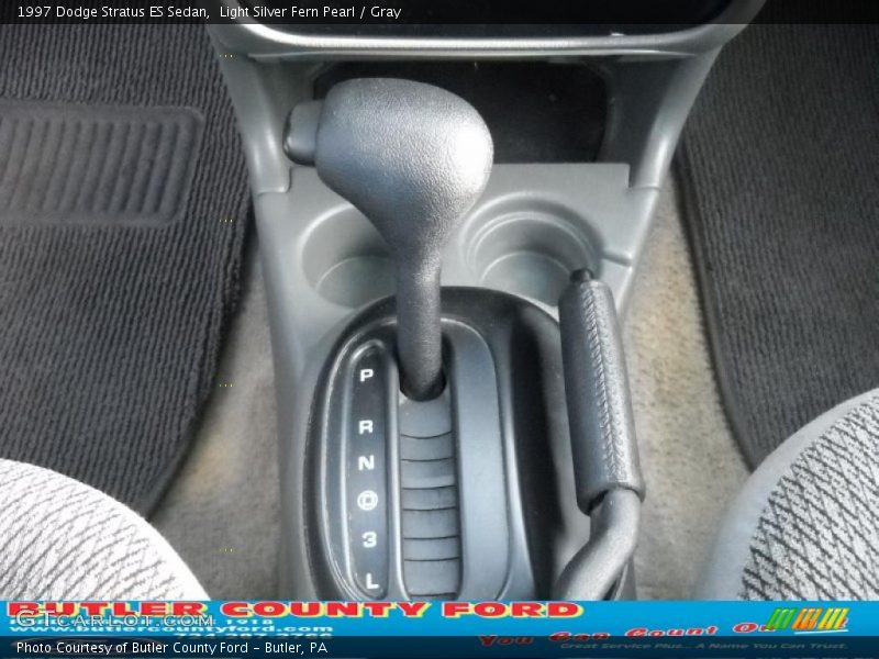 Light Silver Fern Pearl / Gray 1997 Dodge Stratus ES Sedan
