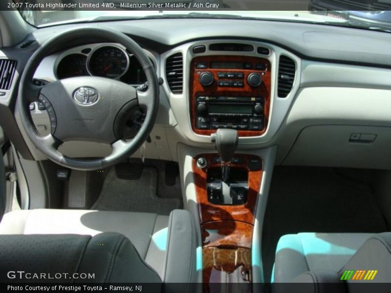 Millenium Silver Metallic / Ash Gray 2007 Toyota Highlander Limited 4WD