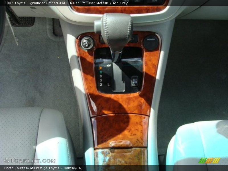 Millenium Silver Metallic / Ash Gray 2007 Toyota Highlander Limited 4WD