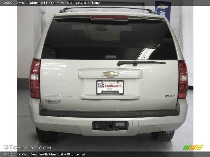 Silver Birch Metallic / Ebony 2009 Chevrolet Suburban LT 4x4