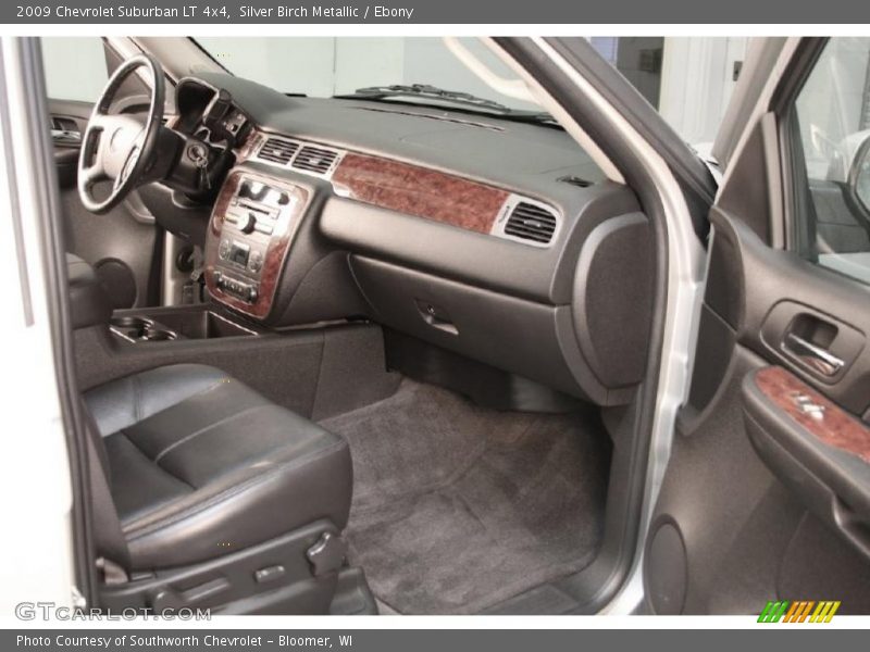 Silver Birch Metallic / Ebony 2009 Chevrolet Suburban LT 4x4