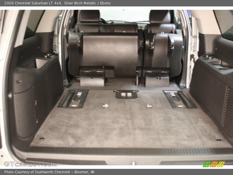 Silver Birch Metallic / Ebony 2009 Chevrolet Suburban LT 4x4