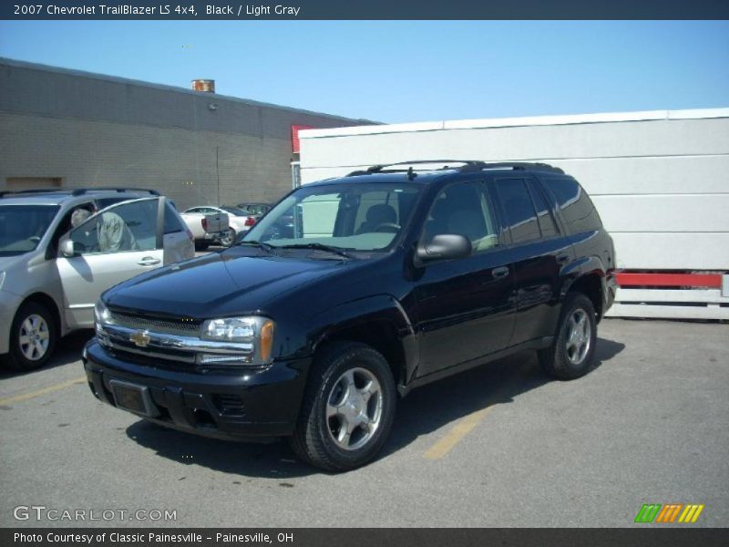 Black / Light Gray 2007 Chevrolet TrailBlazer LS 4x4