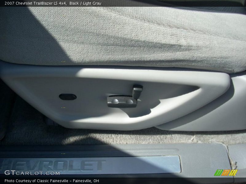 Black / Light Gray 2007 Chevrolet TrailBlazer LS 4x4