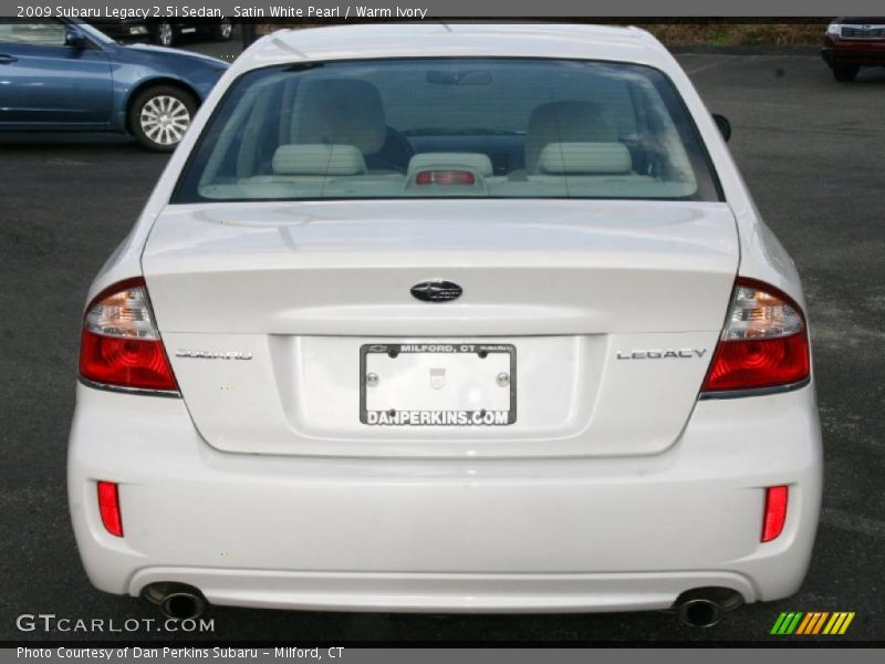 Satin White Pearl / Warm Ivory 2009 Subaru Legacy 2.5i Sedan
