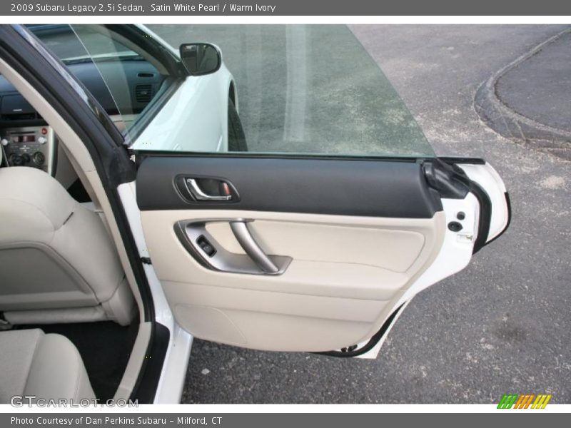 Satin White Pearl / Warm Ivory 2009 Subaru Legacy 2.5i Sedan