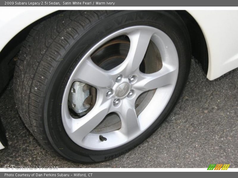 Satin White Pearl / Warm Ivory 2009 Subaru Legacy 2.5i Sedan