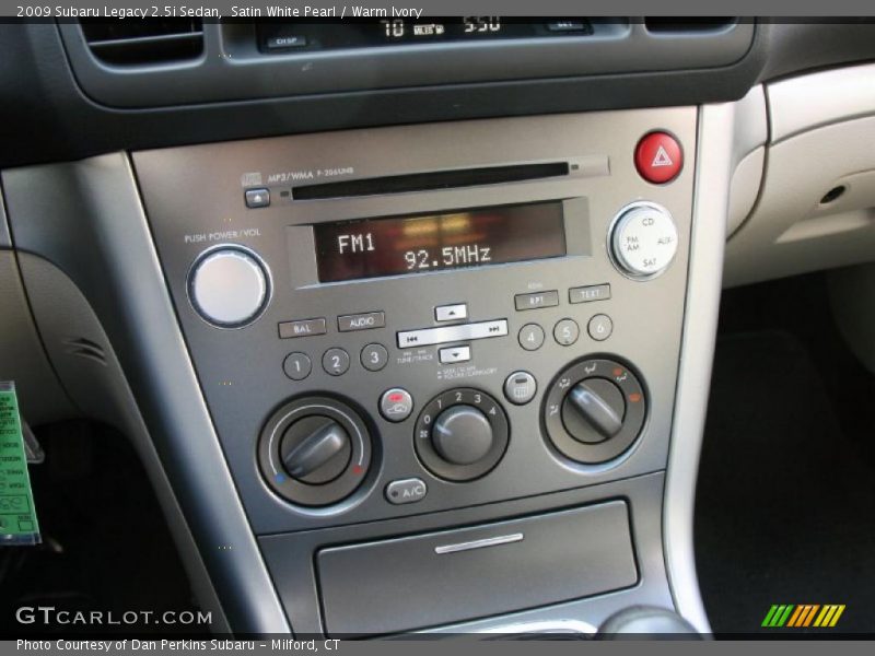 Satin White Pearl / Warm Ivory 2009 Subaru Legacy 2.5i Sedan