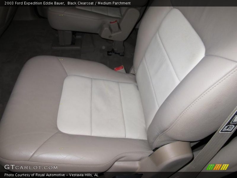 Black Clearcoat / Medium Parchment 2003 Ford Expedition Eddie Bauer