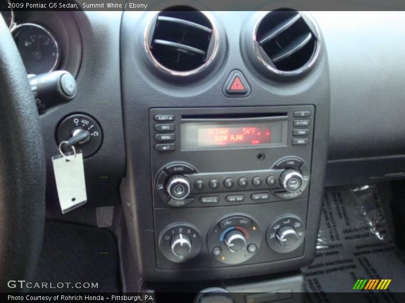 Summit White / Ebony 2009 Pontiac G6 Sedan