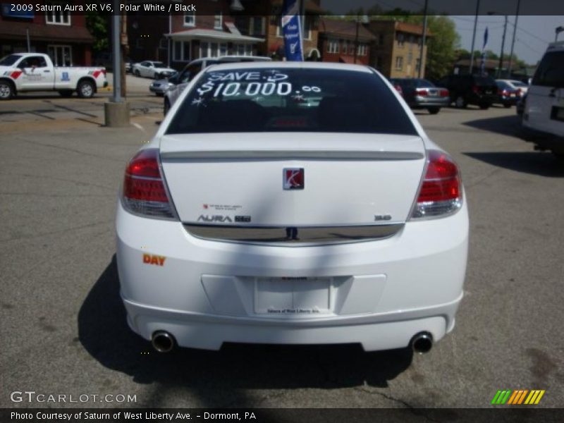 Polar White / Black 2009 Saturn Aura XR V6