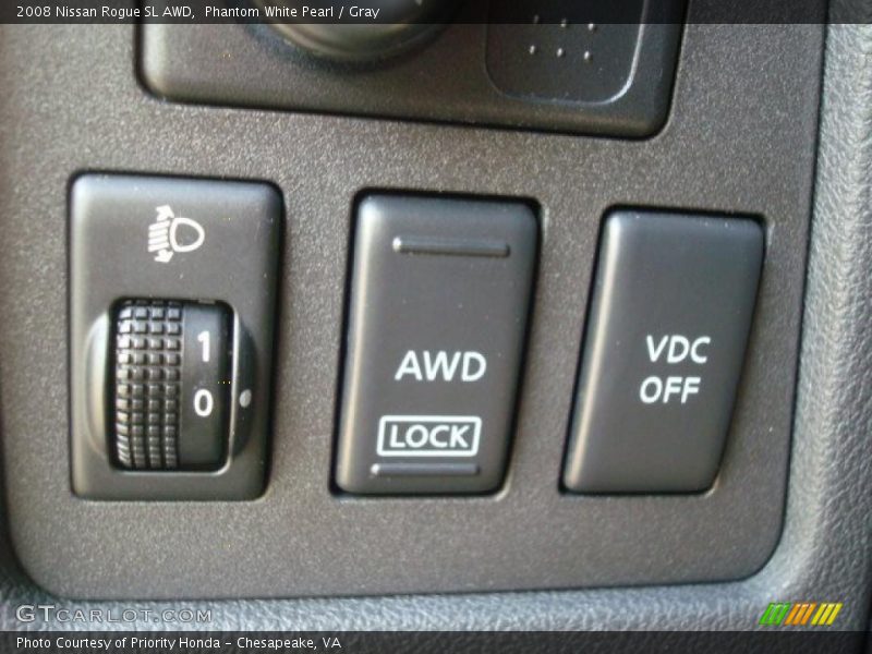 Phantom White Pearl / Gray 2008 Nissan Rogue SL AWD