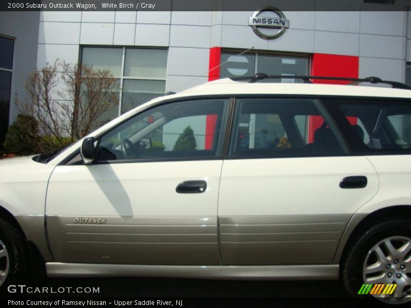 White Birch / Gray 2000 Subaru Outback Wagon