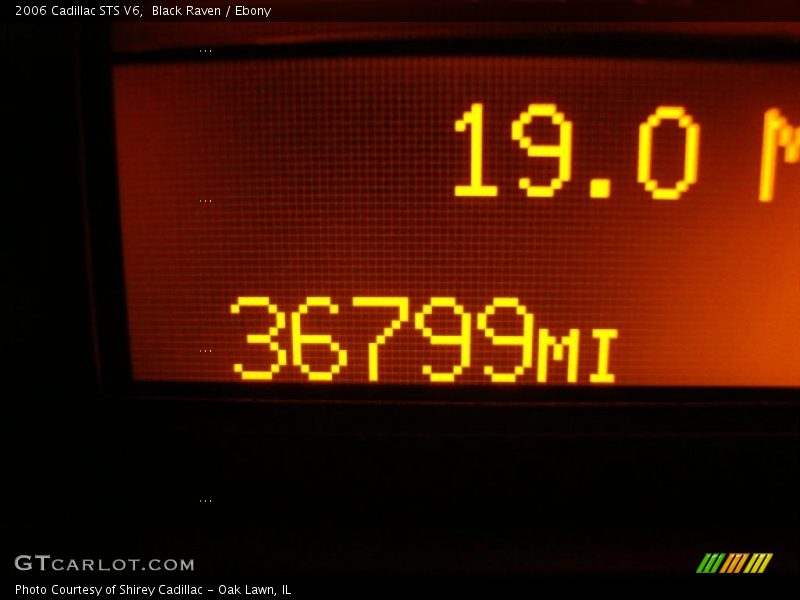 Black Raven / Ebony 2006 Cadillac STS V6