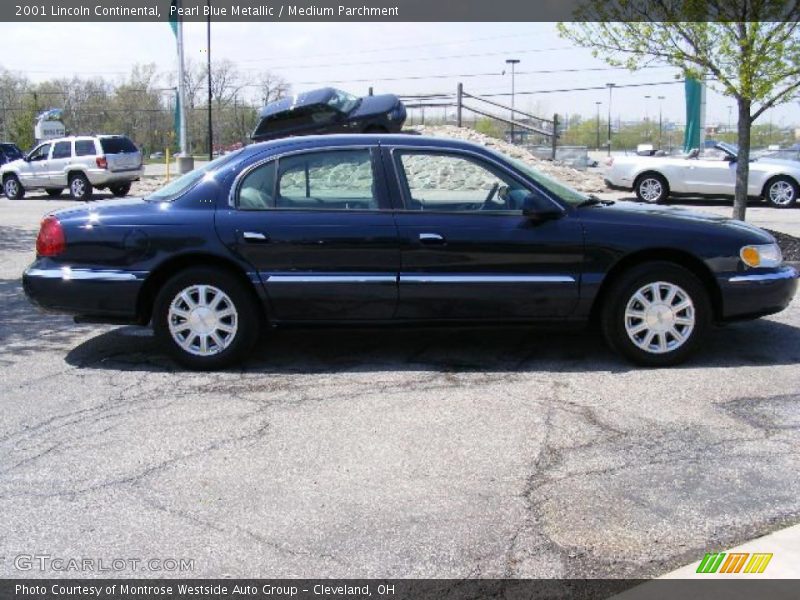 Pearl Blue Metallic / Medium Parchment 2001 Lincoln Continental