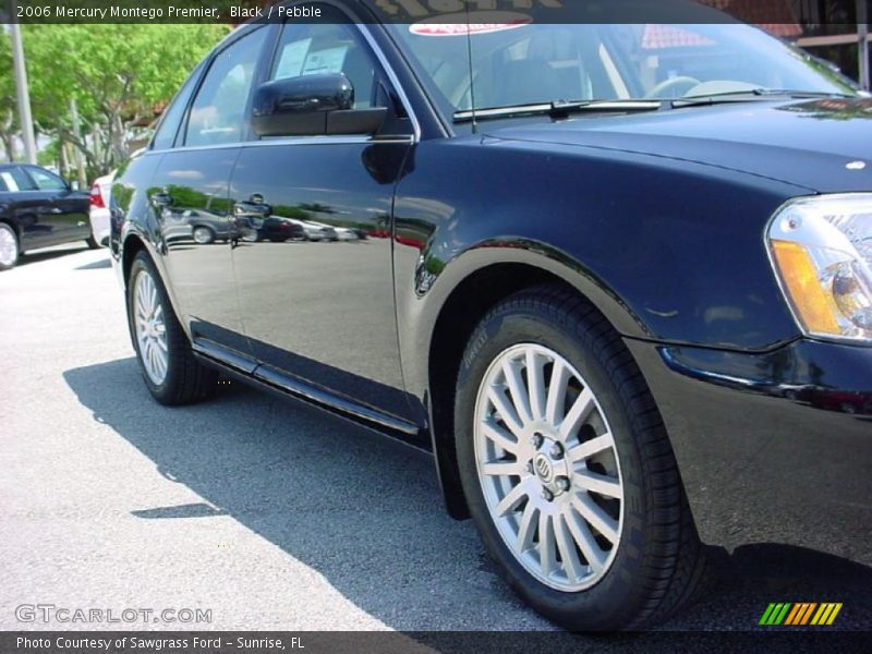 Black / Pebble 2006 Mercury Montego Premier