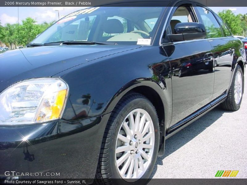 Black / Pebble 2006 Mercury Montego Premier