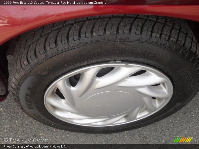 Toreador Red Metallic / Medium Graphite 1999 Ford Escort LX Sedan