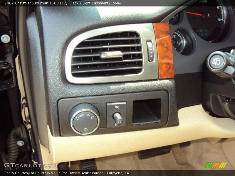 Black / Light Cashmere/Ebony 2007 Chevrolet Suburban 1500 LTZ