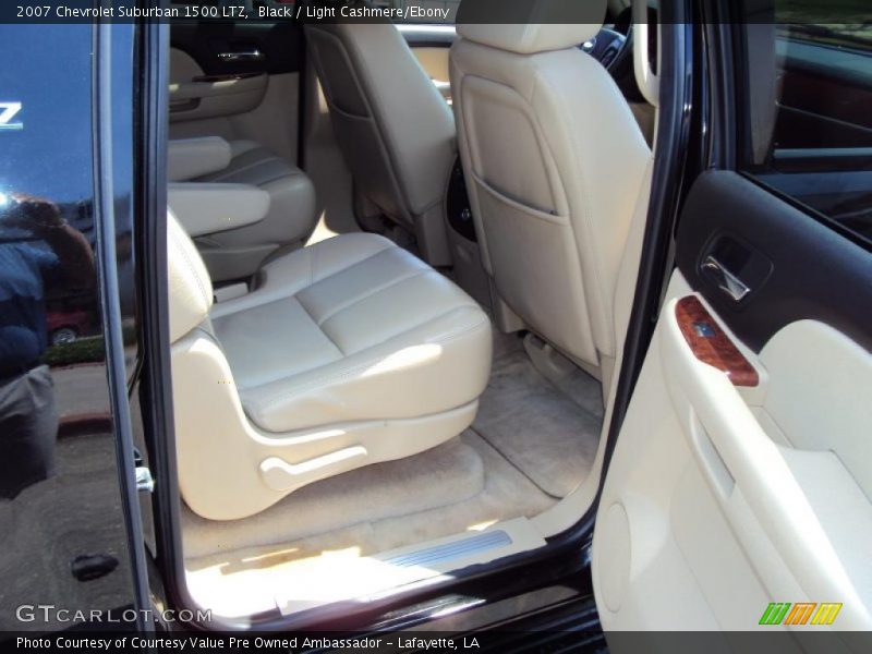 Black / Light Cashmere/Ebony 2007 Chevrolet Suburban 1500 LTZ