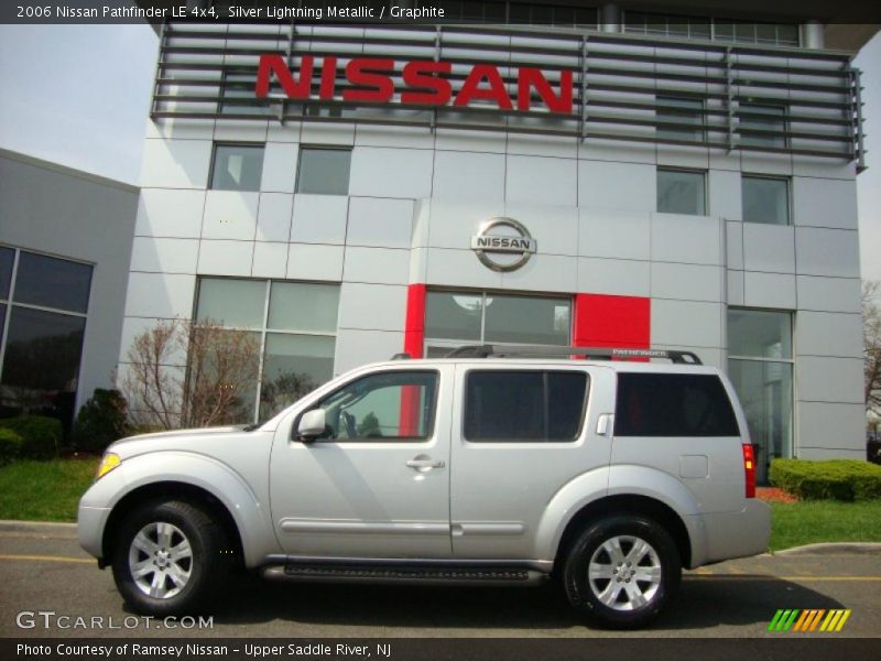Silver Lightning Metallic / Graphite 2006 Nissan Pathfinder LE 4x4