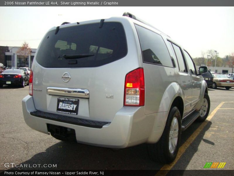 Silver Lightning Metallic / Graphite 2006 Nissan Pathfinder LE 4x4