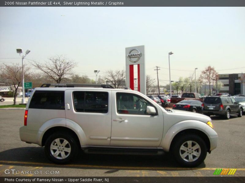 Silver Lightning Metallic / Graphite 2006 Nissan Pathfinder LE 4x4