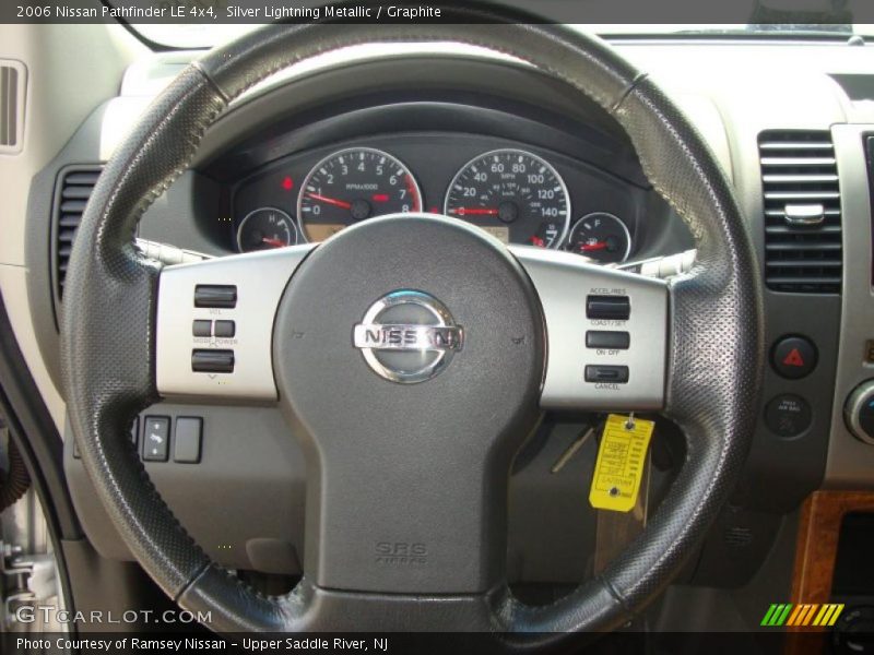 Silver Lightning Metallic / Graphite 2006 Nissan Pathfinder LE 4x4