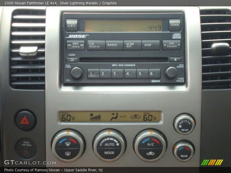 Silver Lightning Metallic / Graphite 2006 Nissan Pathfinder LE 4x4