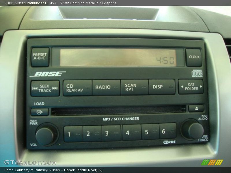 Silver Lightning Metallic / Graphite 2006 Nissan Pathfinder LE 4x4