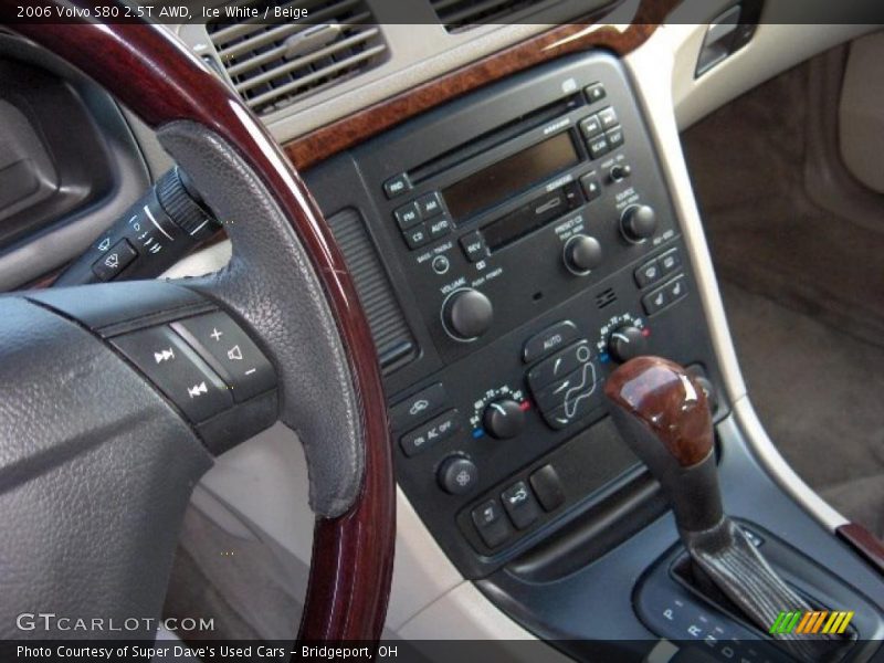 Ice White / Beige 2006 Volvo S80 2.5T AWD