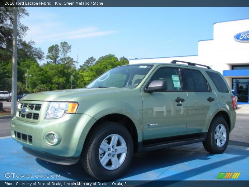 Front 3/4 View of 2010 Escape Hybrid