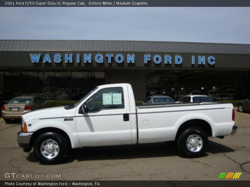 Oxford White / Medium Graphite 2001 Ford F250 Super Duty XL Regular Cab