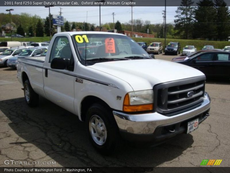 Oxford White / Medium Graphite 2001 Ford F250 Super Duty XL Regular Cab