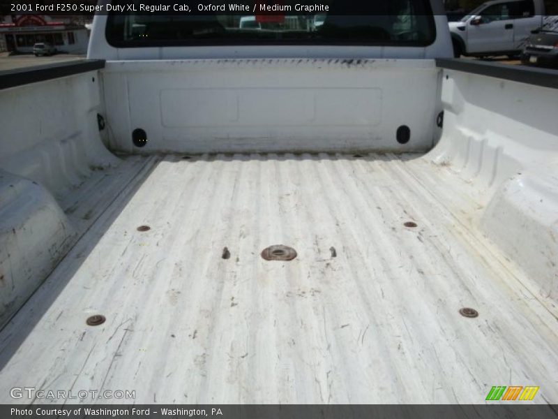 Oxford White / Medium Graphite 2001 Ford F250 Super Duty XL Regular Cab