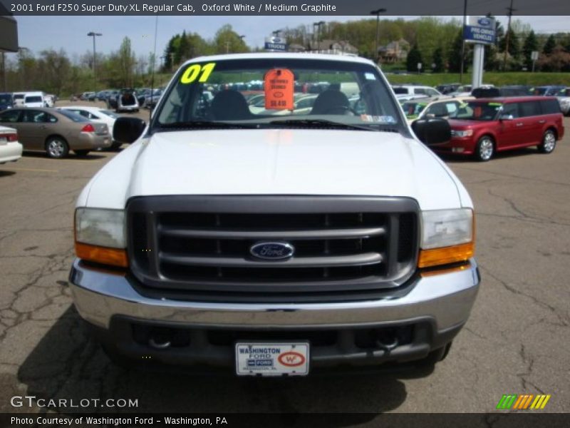 Oxford White / Medium Graphite 2001 Ford F250 Super Duty XL Regular Cab