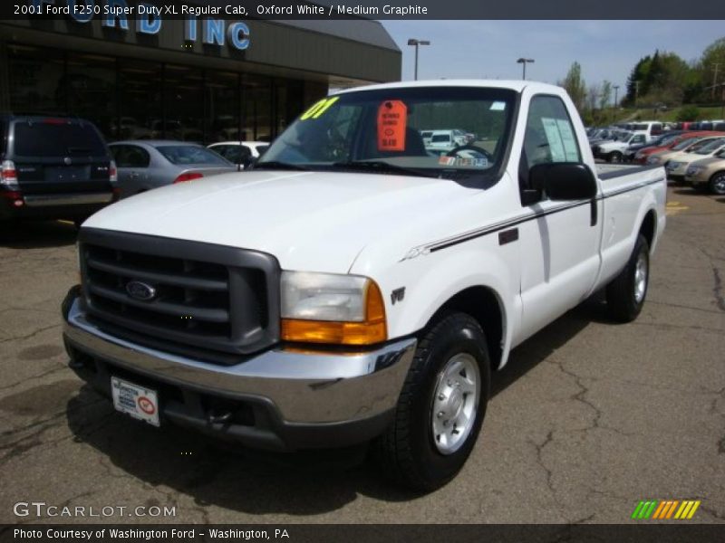 Oxford White / Medium Graphite 2001 Ford F250 Super Duty XL Regular Cab