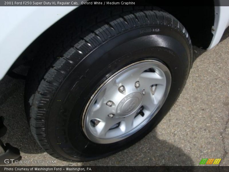 Oxford White / Medium Graphite 2001 Ford F250 Super Duty XL Regular Cab