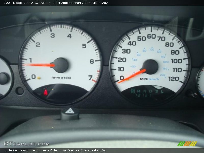 Light Almond Pearl / Dark Slate Gray 2003 Dodge Stratus SXT Sedan