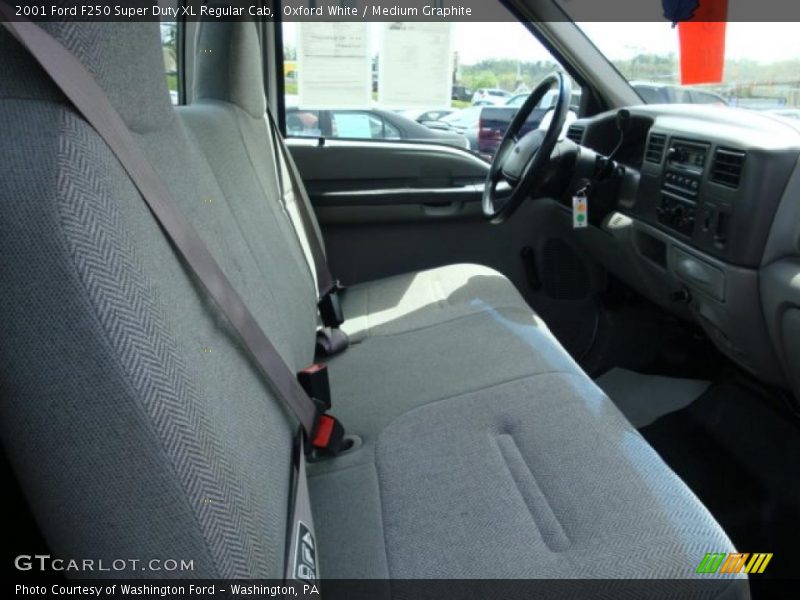 Oxford White / Medium Graphite 2001 Ford F250 Super Duty XL Regular Cab