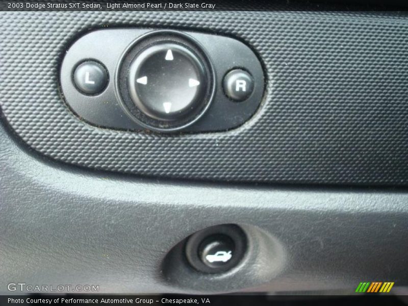 Light Almond Pearl / Dark Slate Gray 2003 Dodge Stratus SXT Sedan